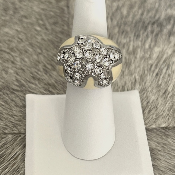 ENAMEL & CRYSTALS RHINESTONES COCKTAIL RING - Picture 1 of 13